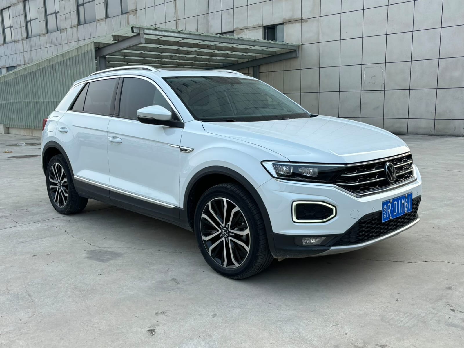 Volkswagen T-Roc Tango 280TSI DSG Enjoy PLUS