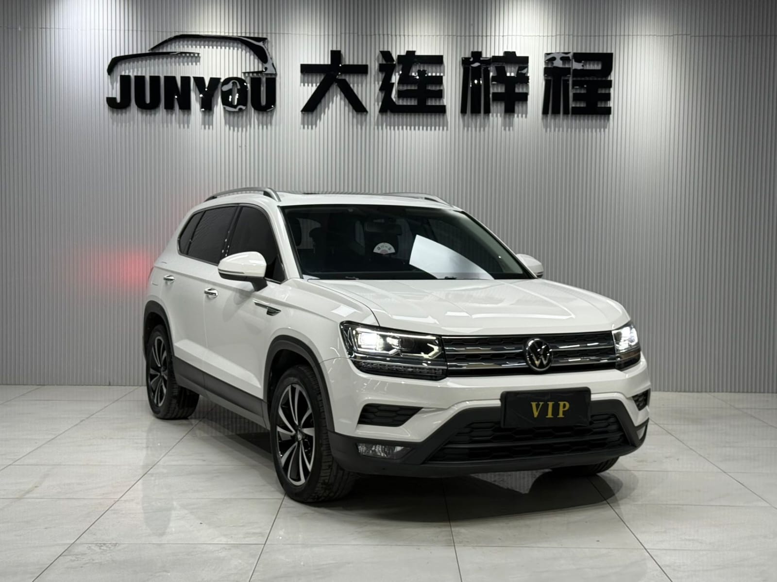 Volkswagen Tharu 280TSI Deluxe Edition PLUS