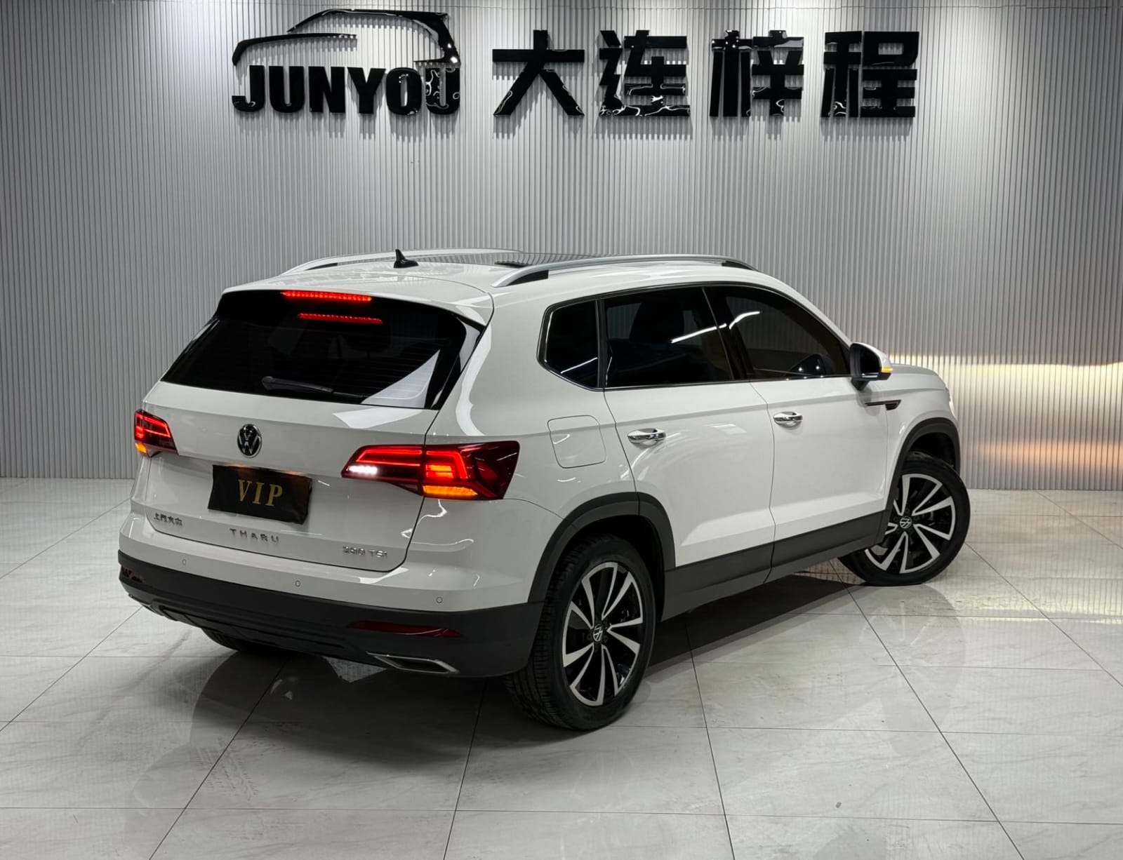 Volkswagen Tharu 280TSI Deluxe Edition PLUS