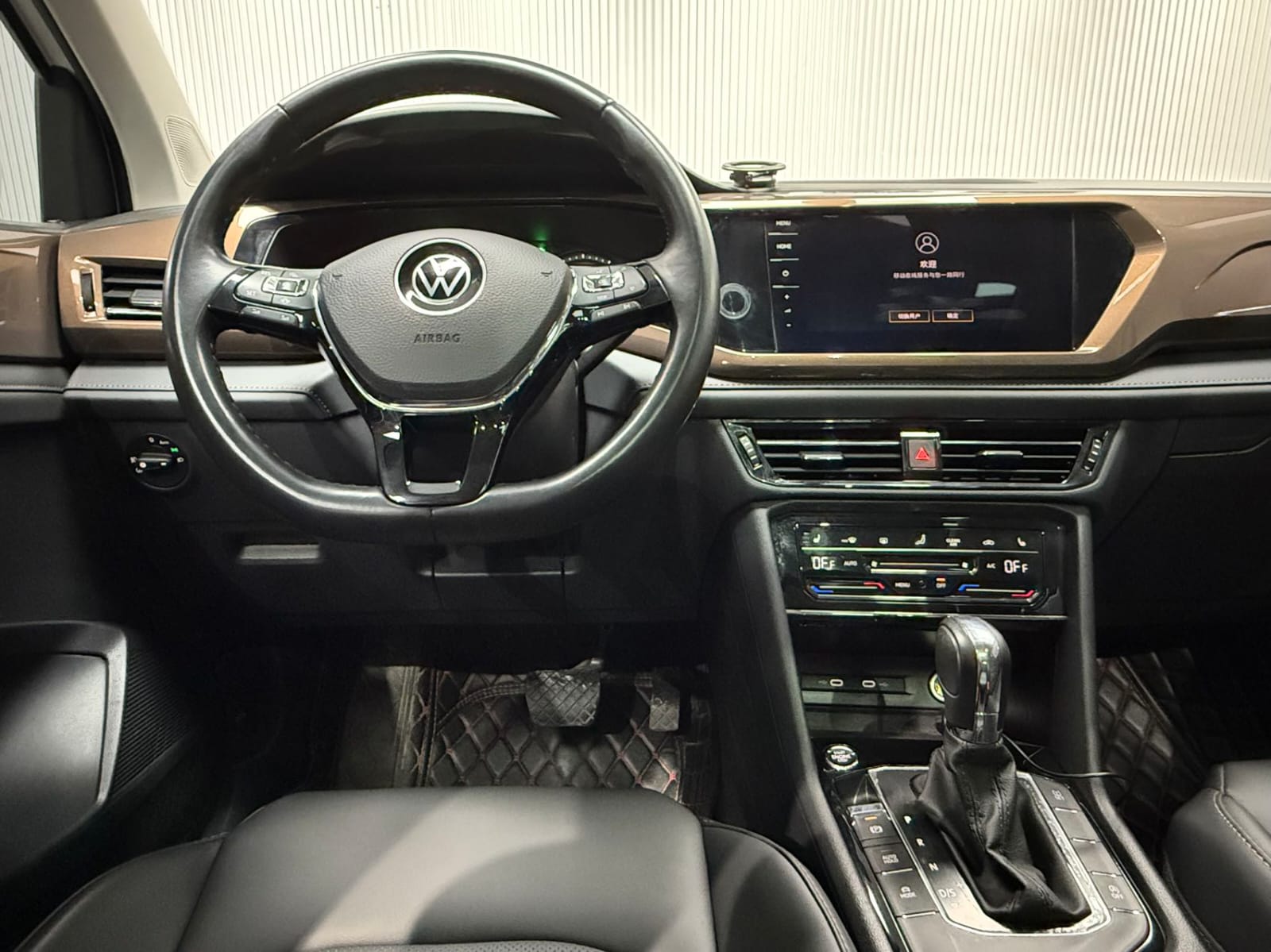 Volkswagen Tharu 280TSI Deluxe Edition PLUS