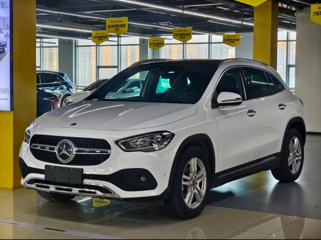 Mercedes-Benz GLA 180