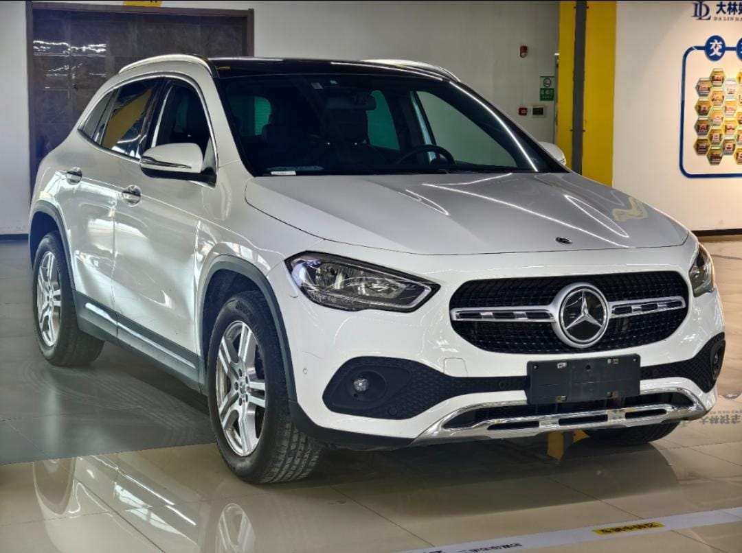 Mercedes-Benz GLA 180