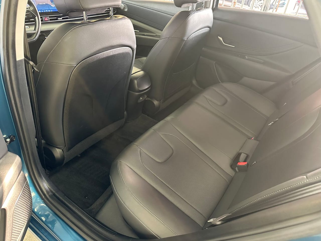 Hyundai Elantra 1.5L CVT LUX Premium Edition