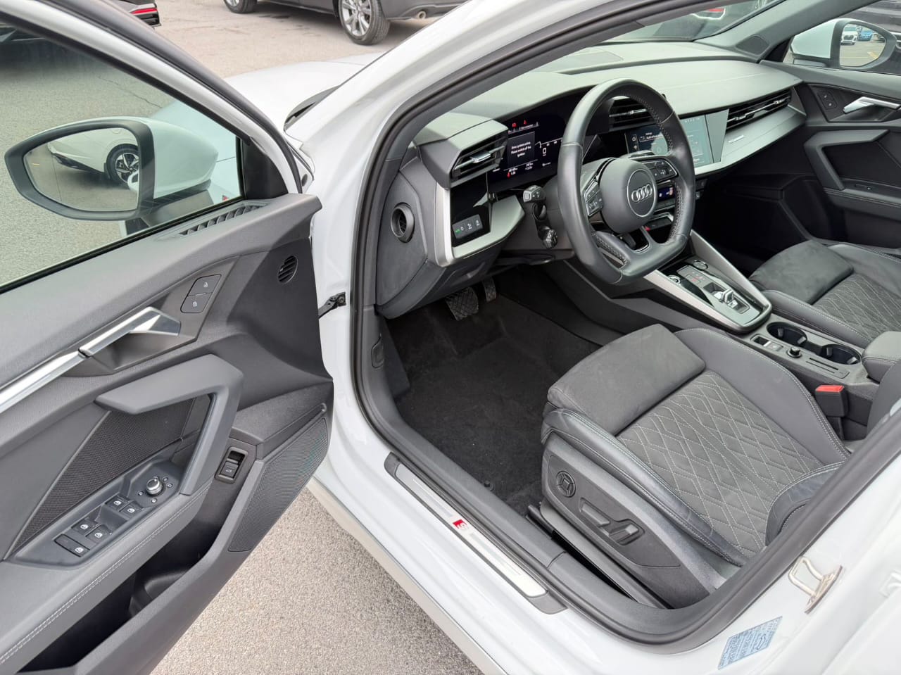 Audi A3L Limousine 35 TFSI Luxury Sport