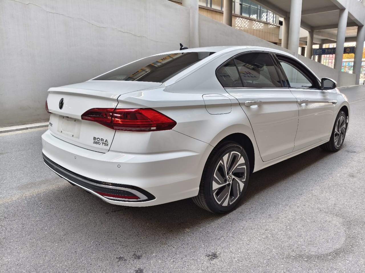 Volkswagen Bora 280TSI Honor Edition