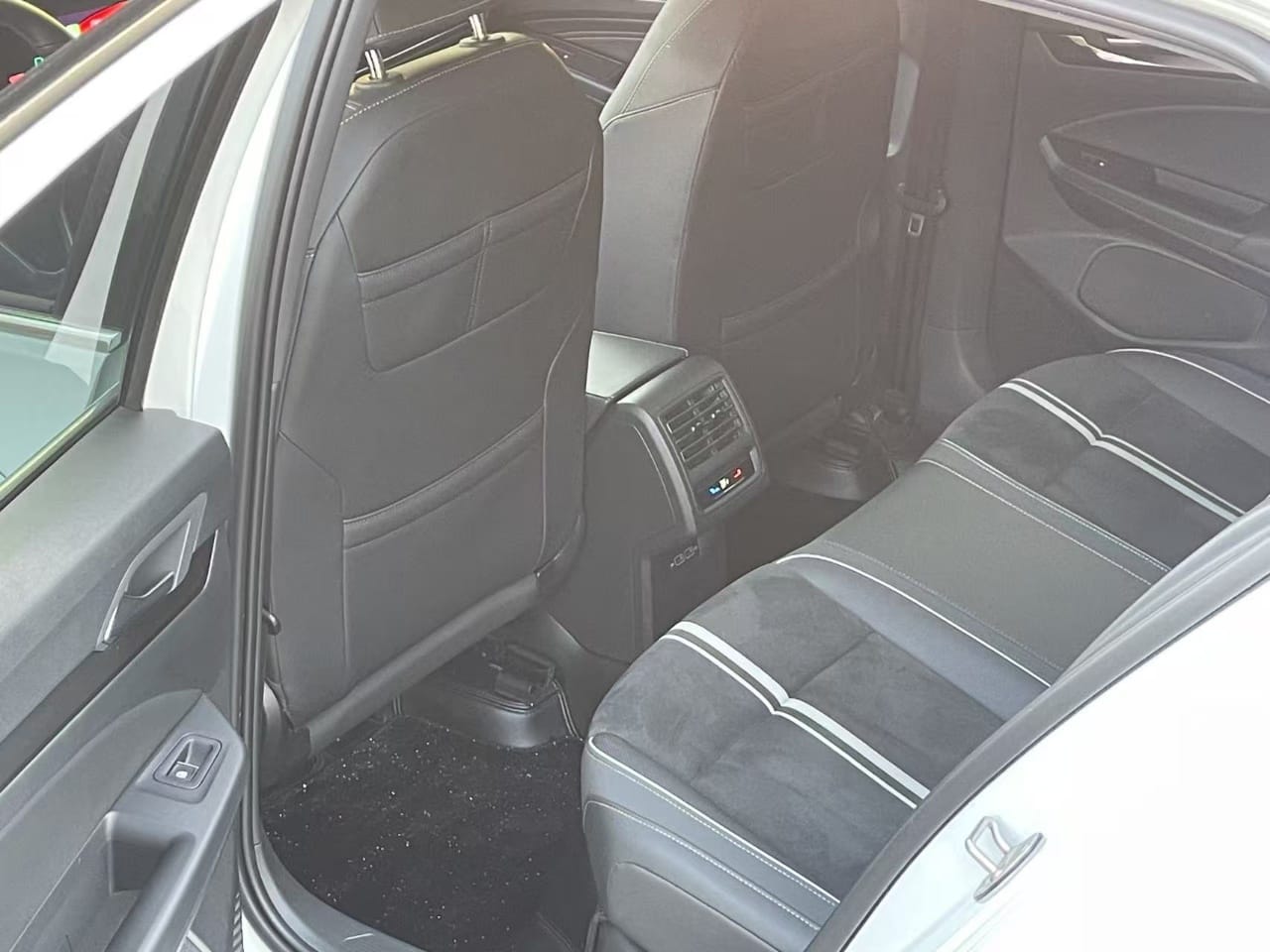 Volkswagen Golf 280TSI DSG R-Line