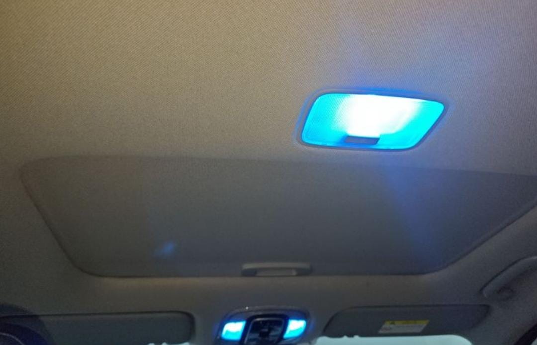 Hyundai Elantra 1.5L CVT LUX Premium Edition