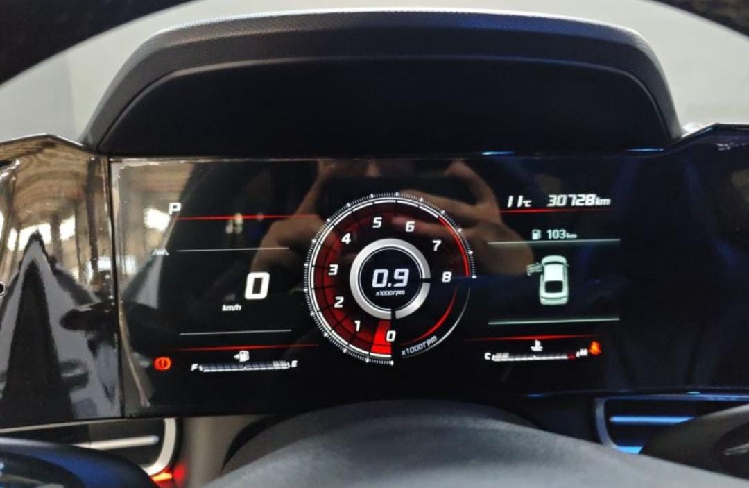 Hyundai Elantra 1.5L CVT LUX Premium Edition