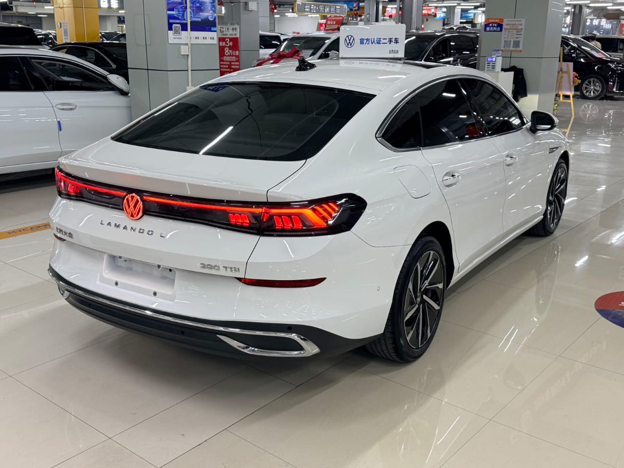 Volkswagen Lamando L 280TSI DSG Flagship Edition