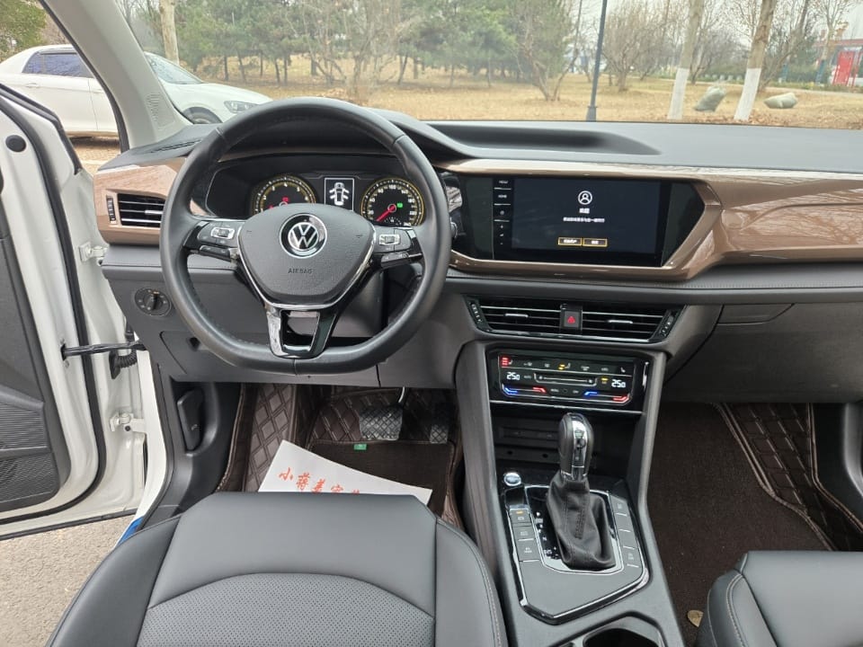 Volkswagen Tharu 280TSI Deluxe Plus Edition