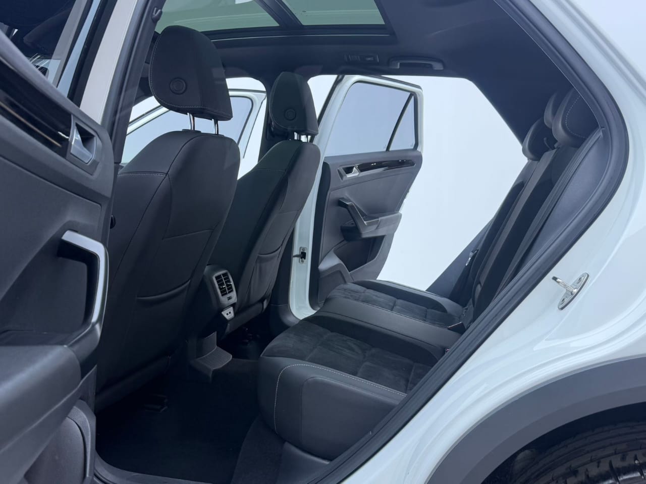 Volkswagen T-Roc Tango 280TSI DSG Luxury Intelligent Edition