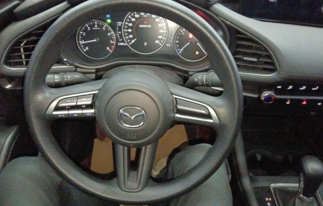 Mazda 3 Axela 2.0L Automatic