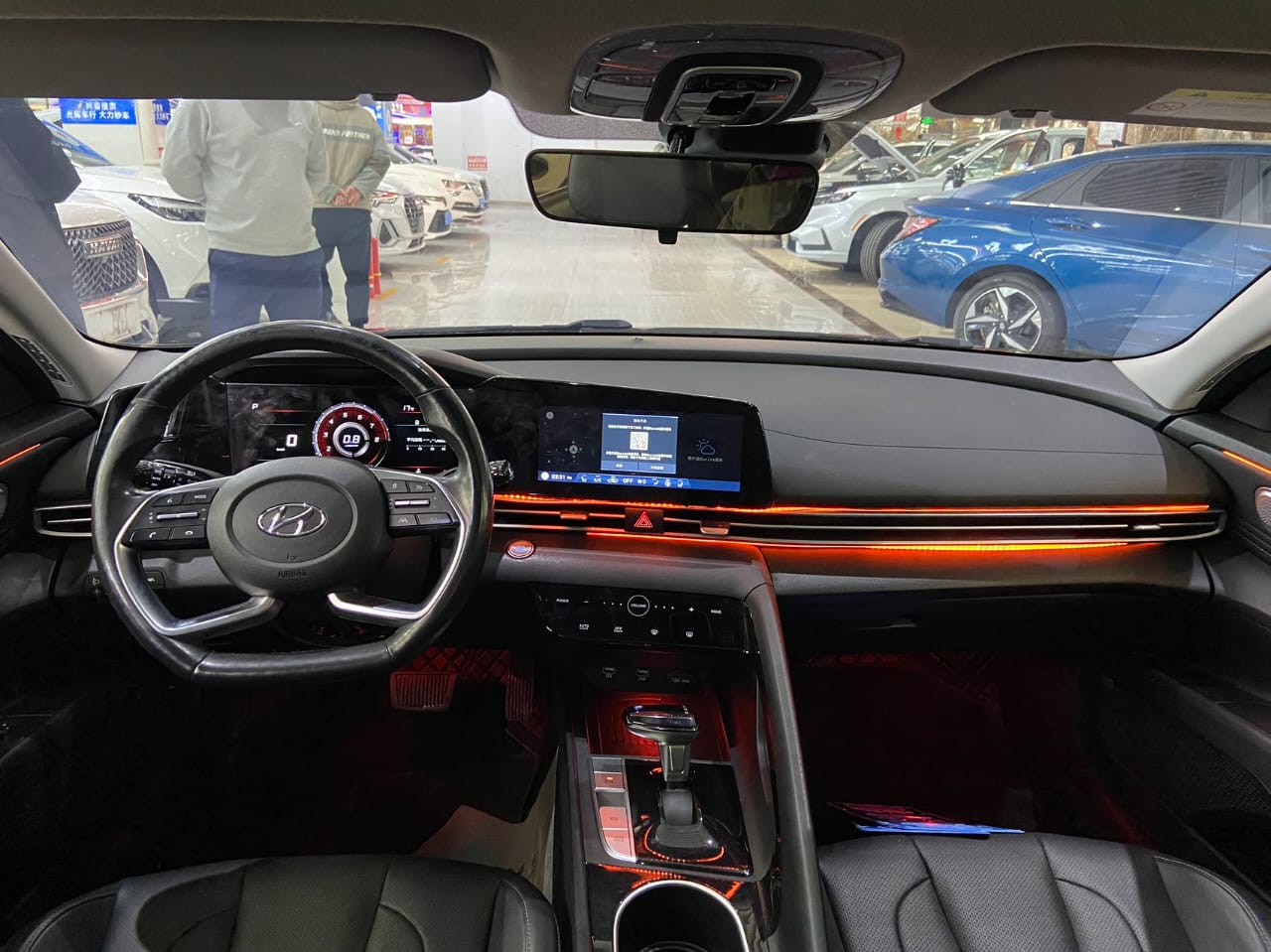 Hyundai Elantra 1.5L CVT LUX Premium Edition