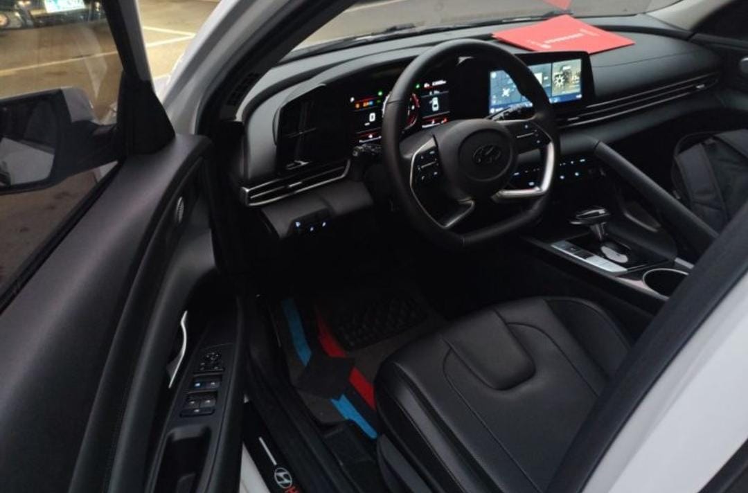 Hyundai Elantra 1.5L CVT GLX Elite Edition