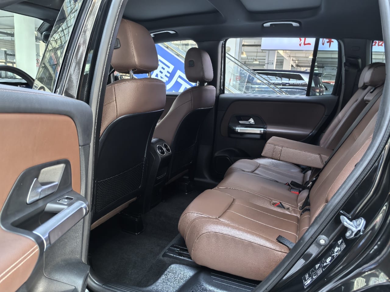 Mercedes-Benz GLB 180