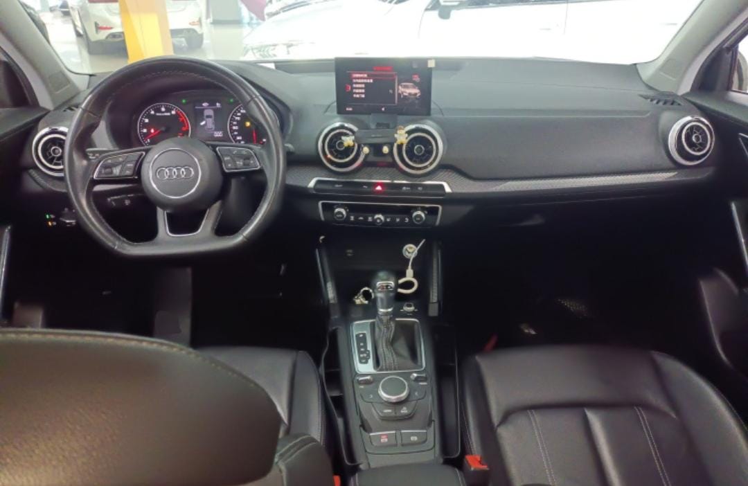 Audi Q2L 35 TFSI Fashion Dynamic Edition