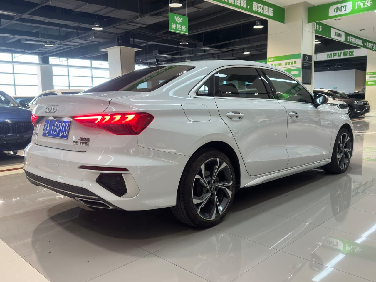 Audi A3L Limousine 35 TFSI Luxury Sport