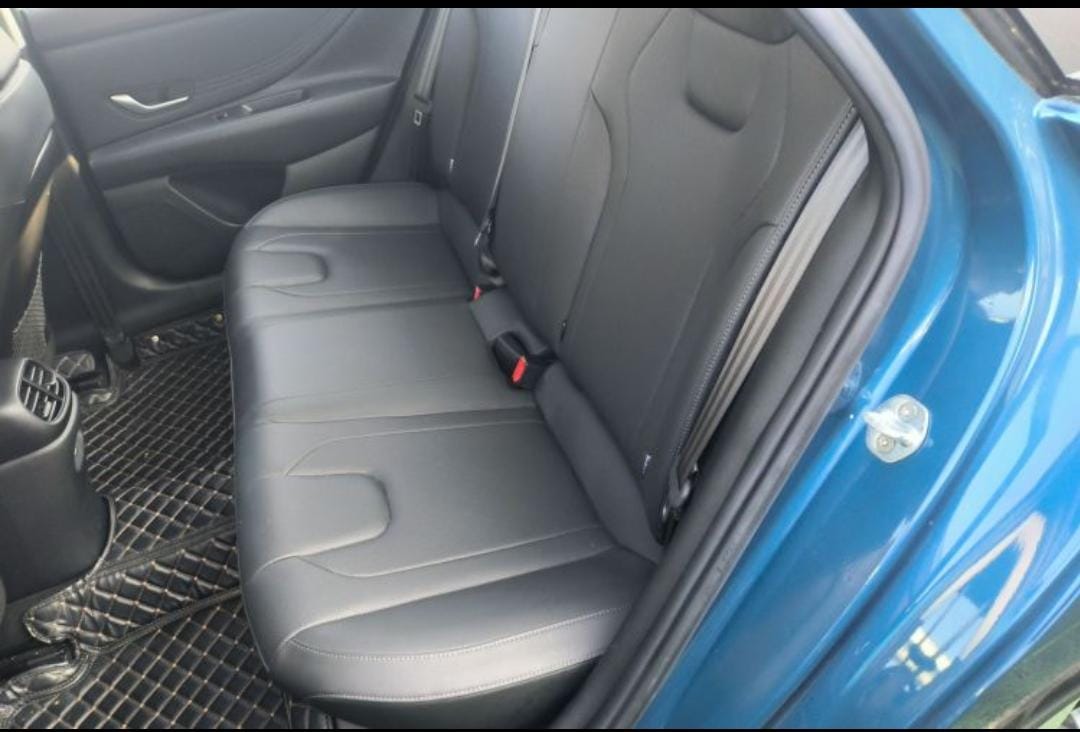 Hyundai Elantra 1.5L CVT LUX Premium Edition