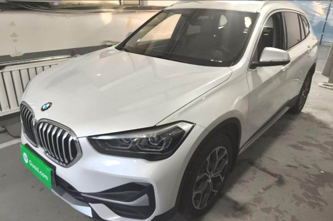 BMW X1 sDrive20Li Premium Edition