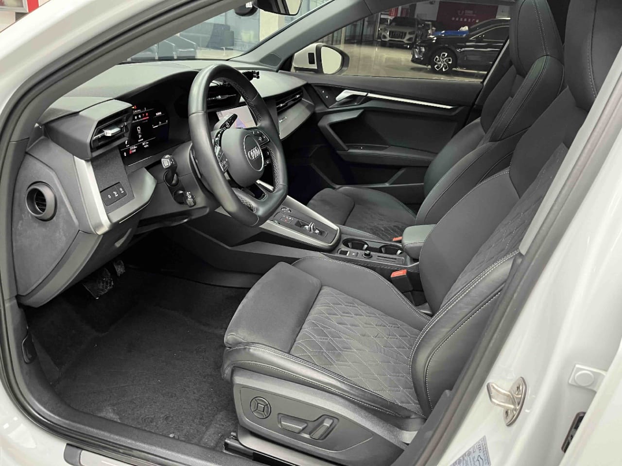 Audi A3L Limousine 35 TFSI Luxury Sport