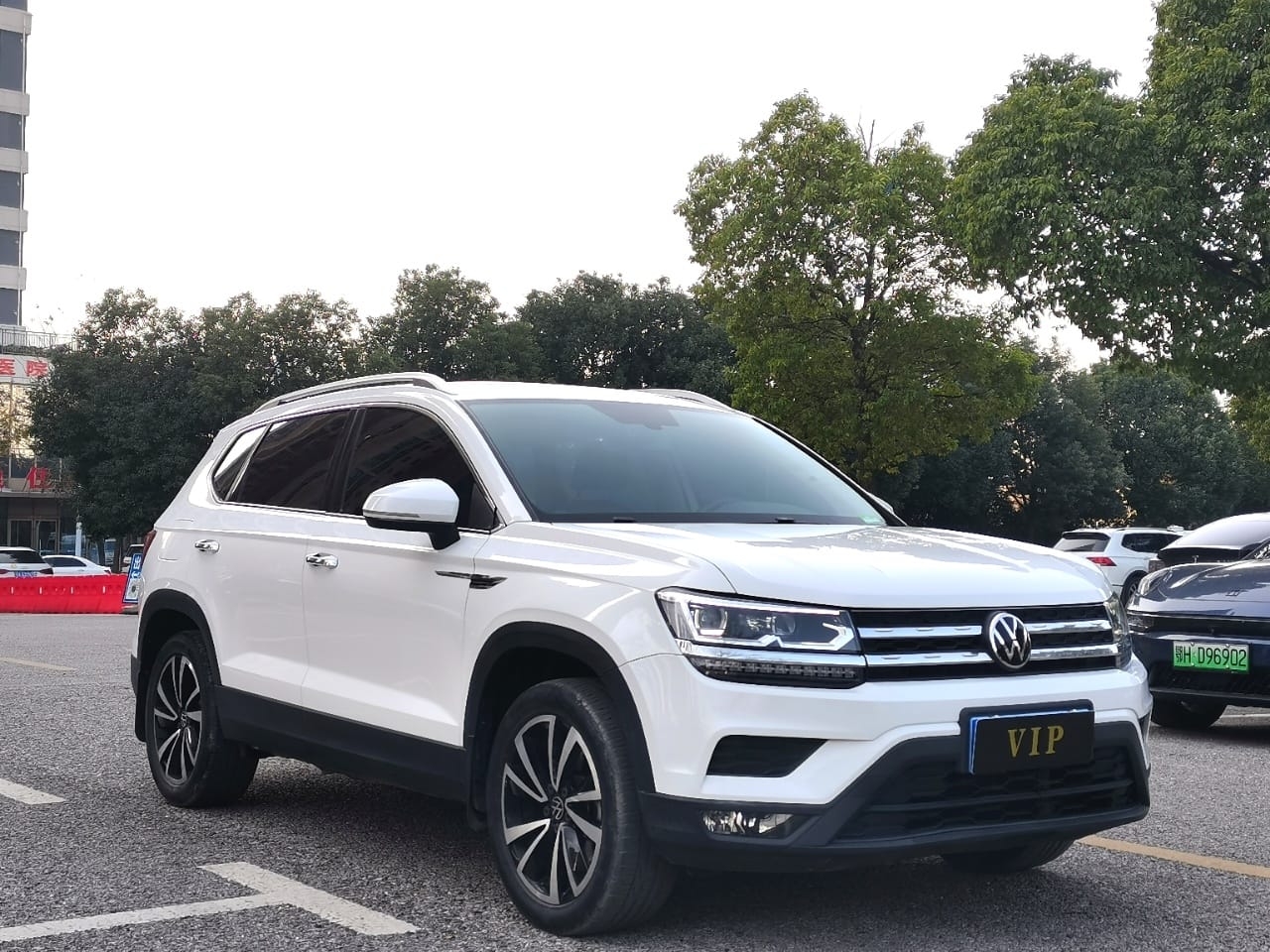 Volkswagen Tharu 280TSI Deluxe Edition PLUS