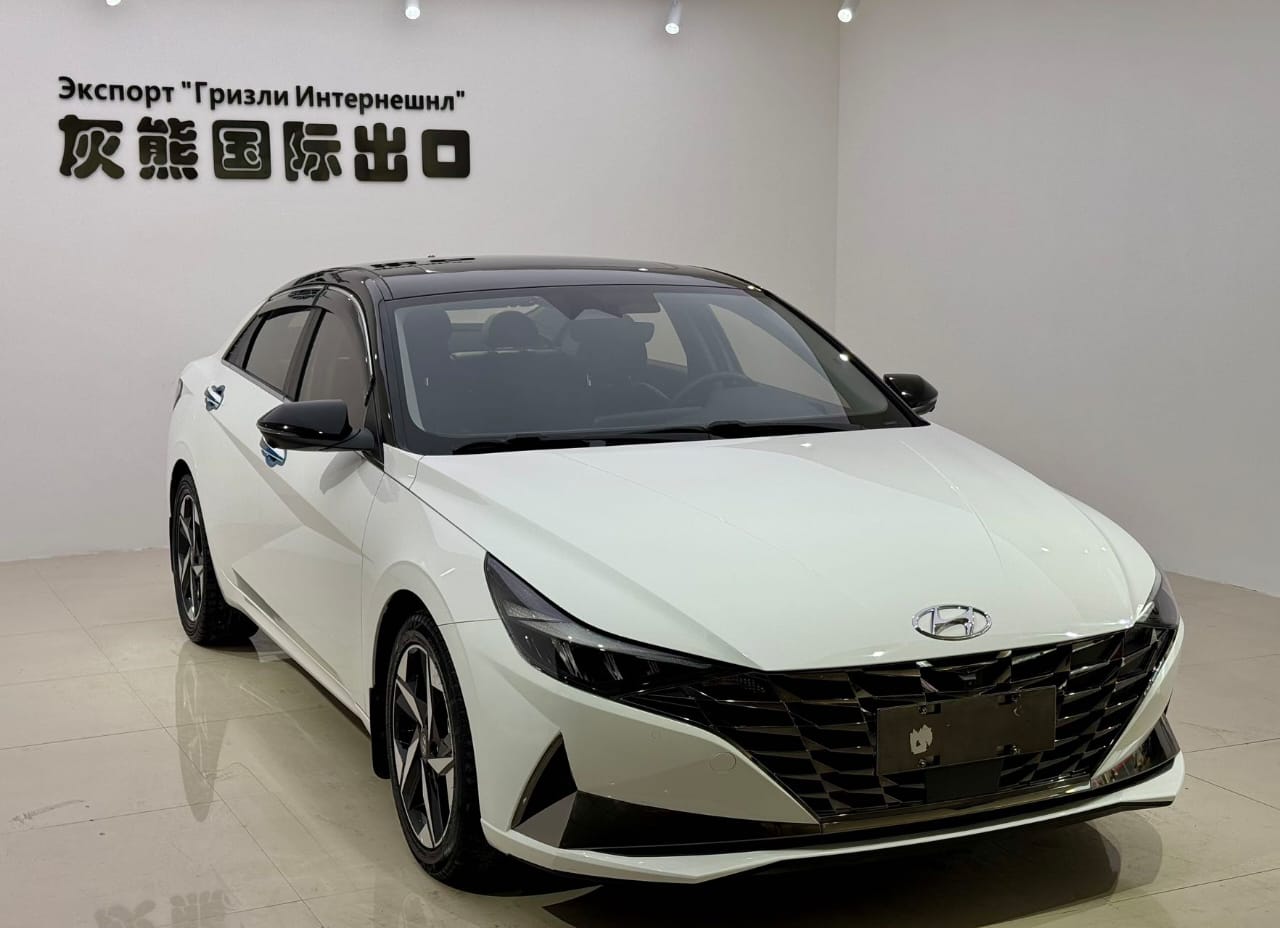 Hyundai Elantra 1.5L CVT LUX