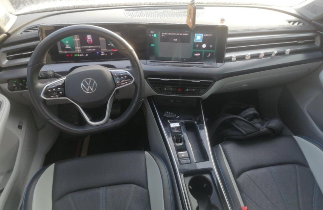 Volkswagen Lamando L 280TSI DSG Cool Hot Version
