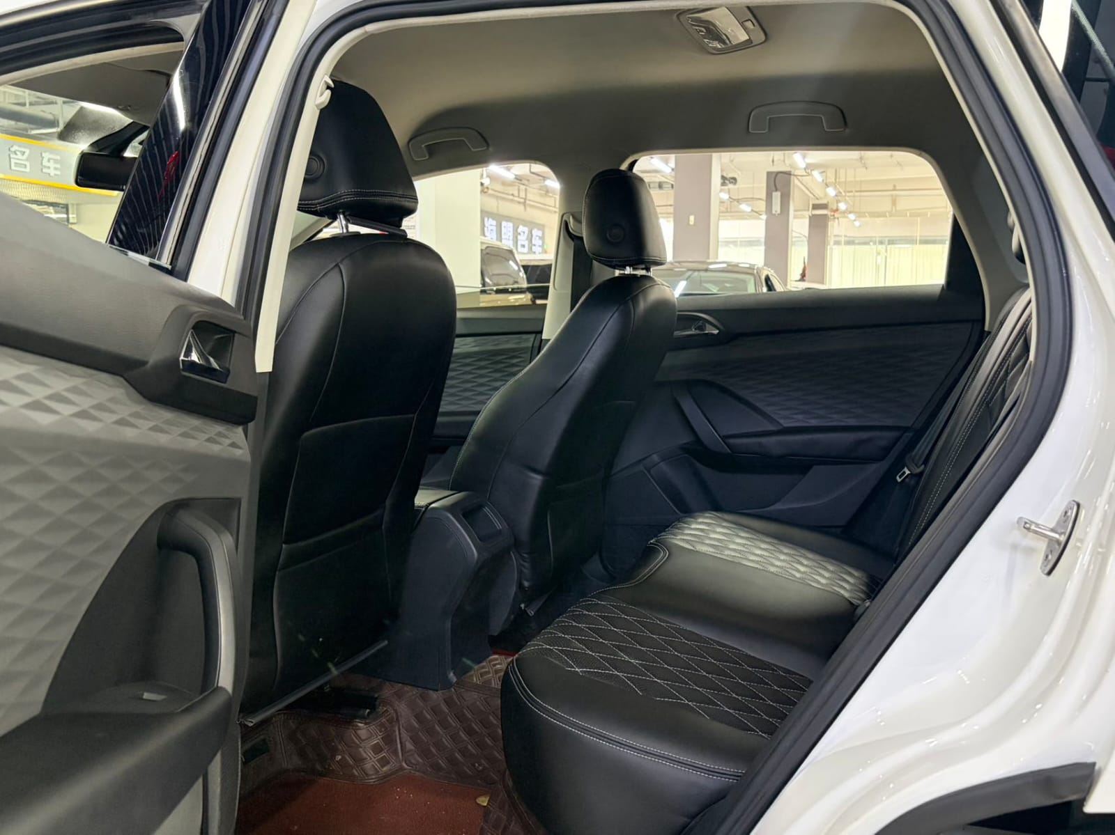 Volkswagen Tharu 280TSI