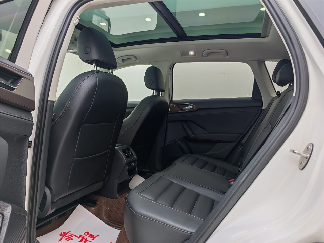 Volkswagen Tharu 280TSI Luxury Edition