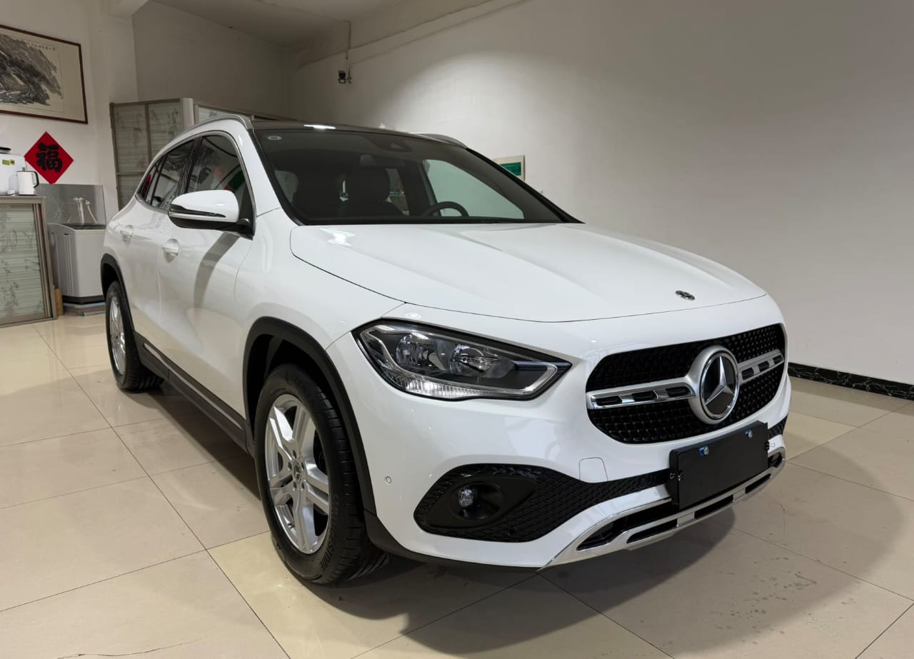 Mercedes-Benz GLA 180
