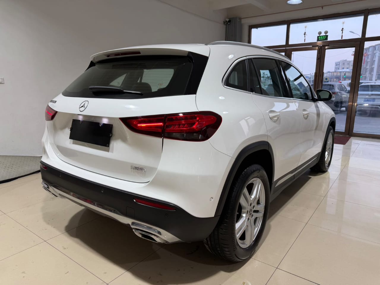 Mercedes-Benz GLA 180