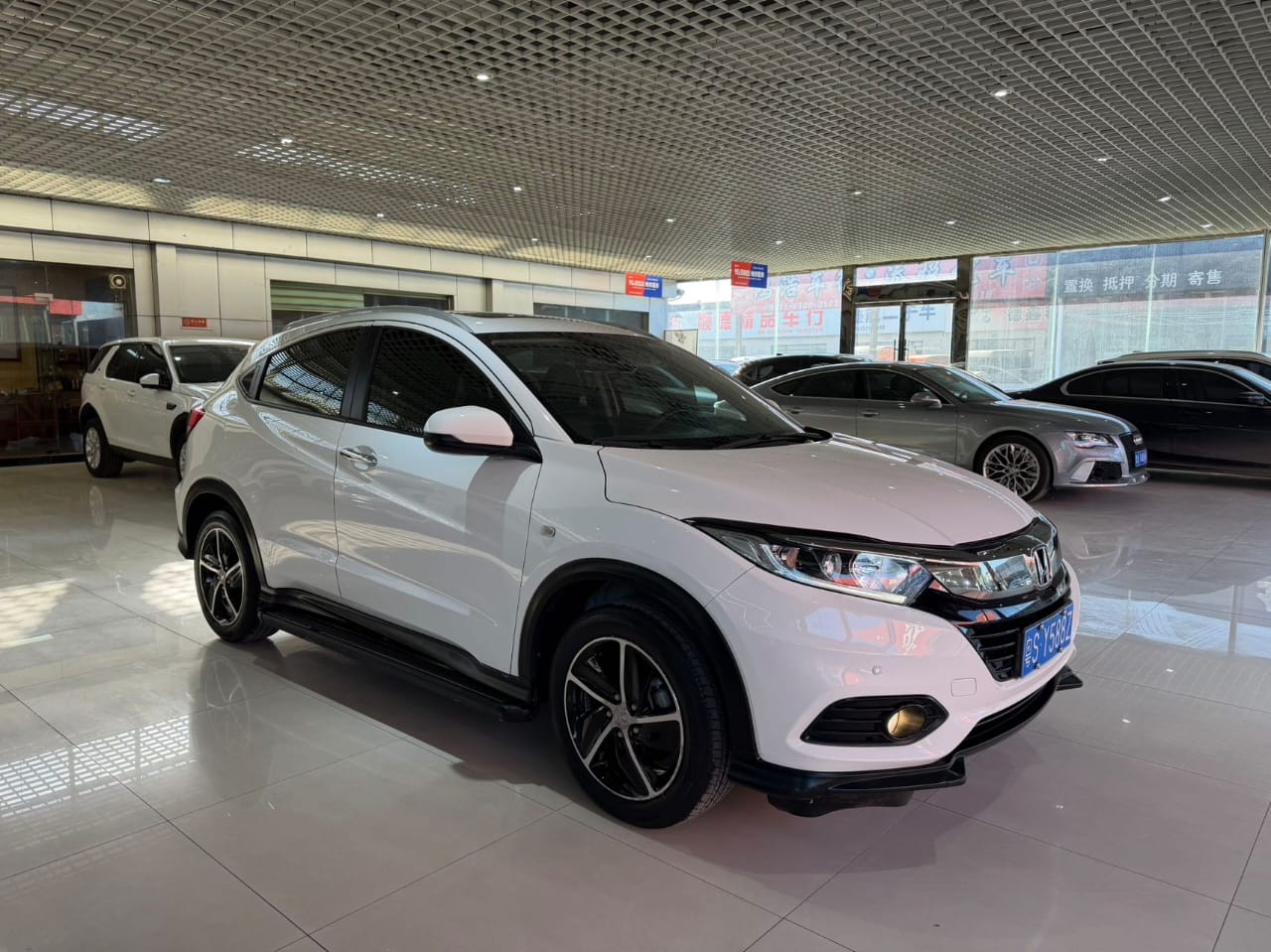 Honda Vezel 1.5L CVT Pioneer Edition
