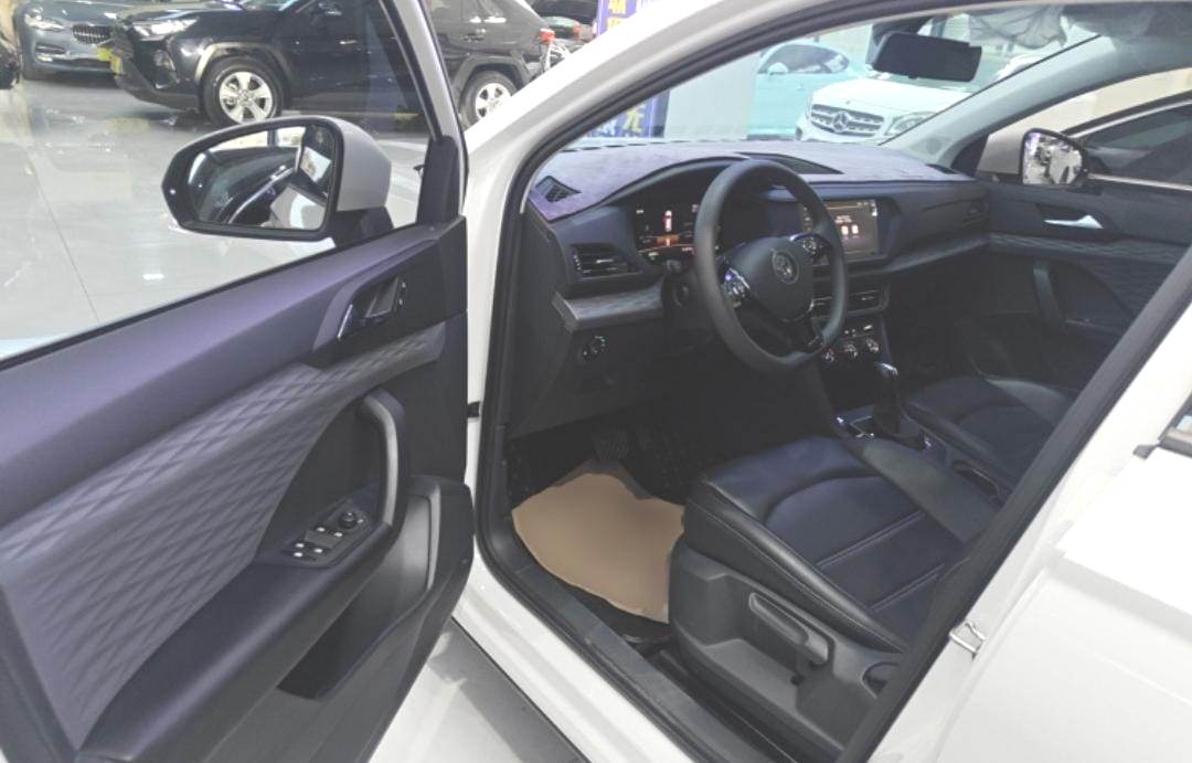 Volkswagen Tharu 280TSI