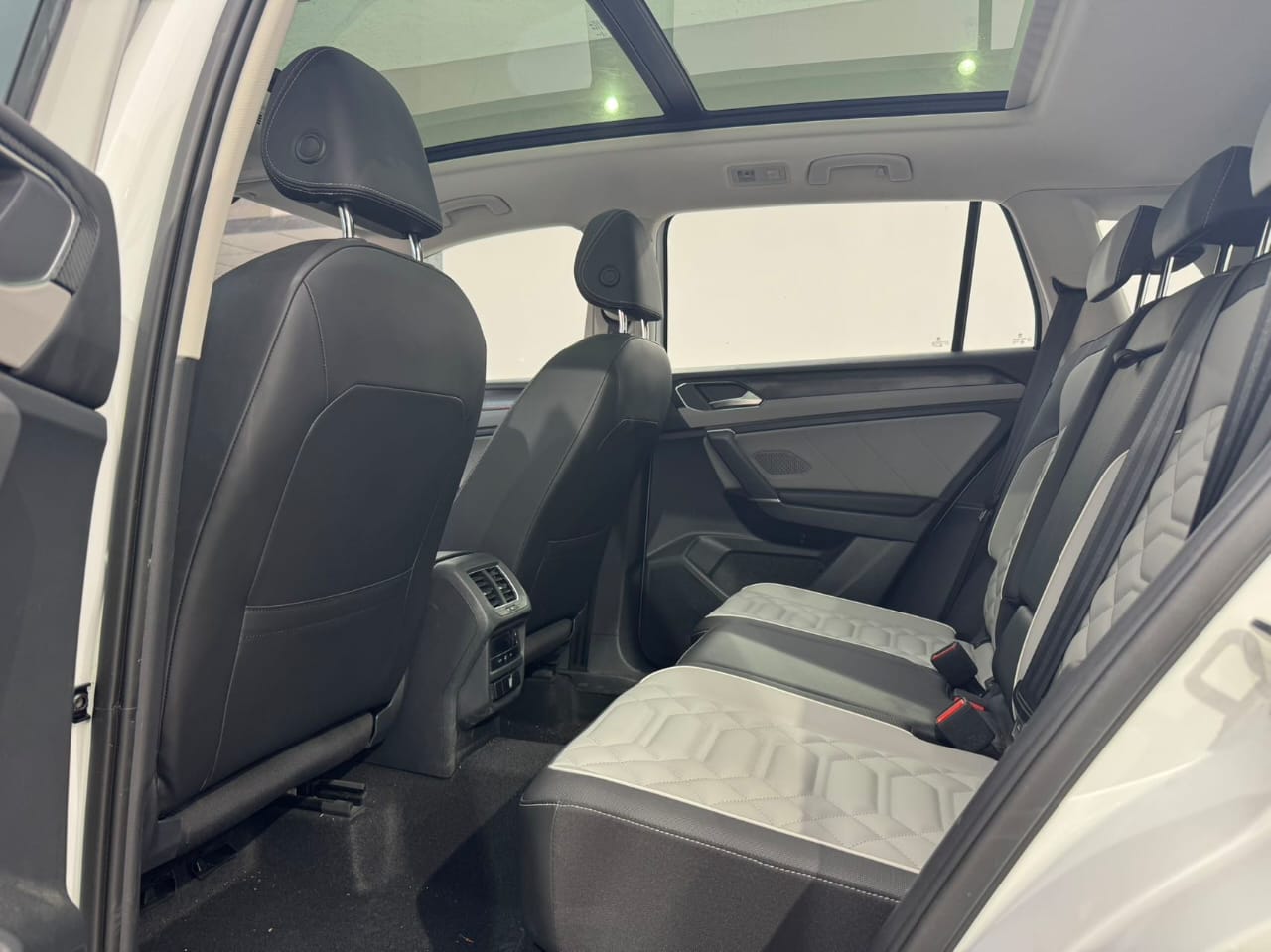 Volkswagen Tayron 280TSI Deluxe PLUS Premium Edition