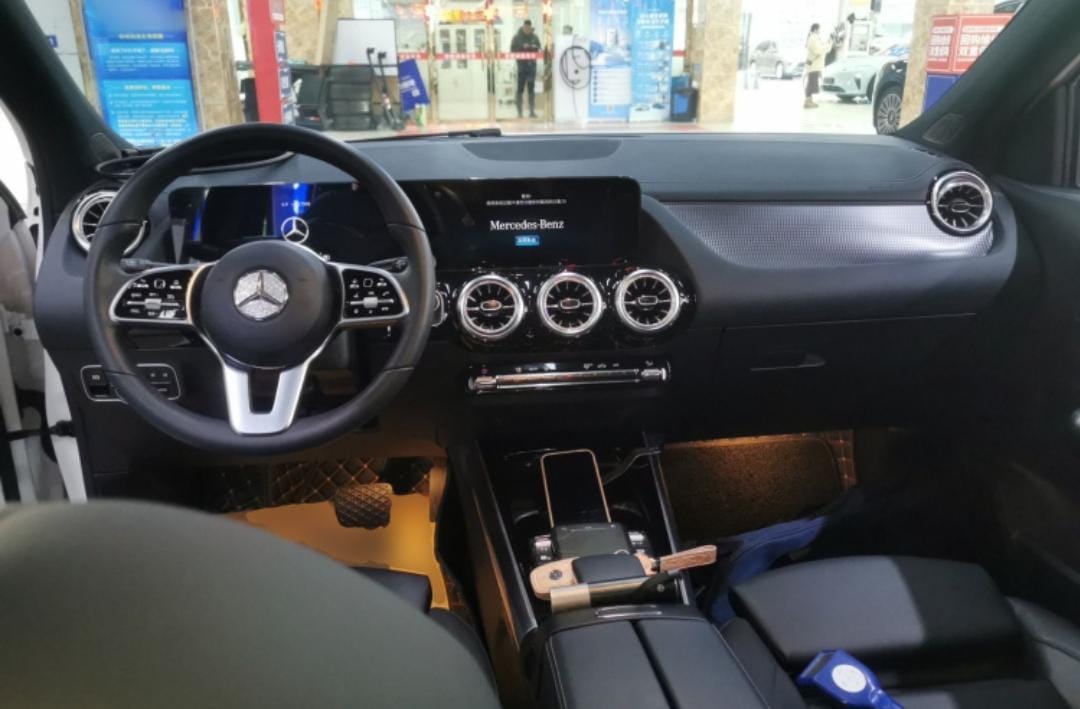 Mercedes-Benz GLA 180