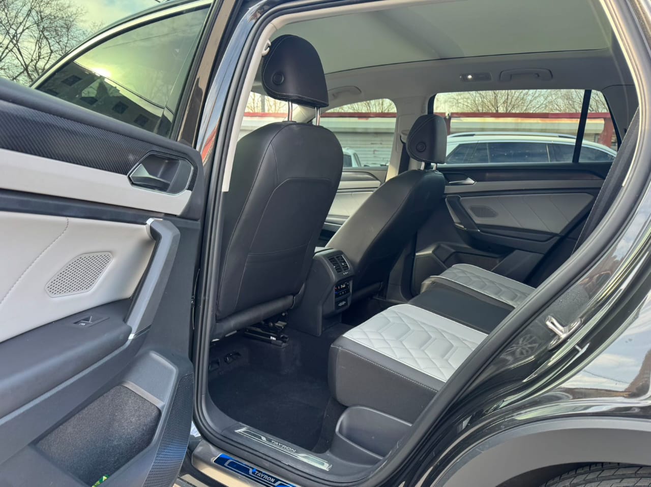 Volkswagen Tayron 280TSI Deluxe PLUS Premium Edition