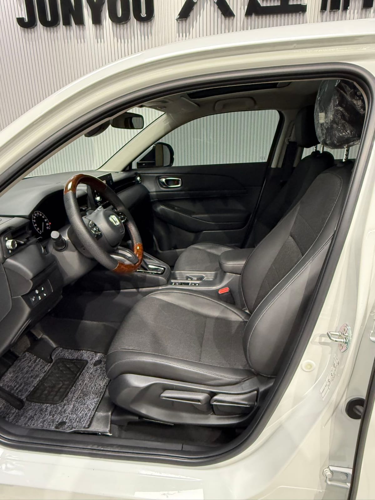 Honda Vezel 1.5L CVT Technology Edition