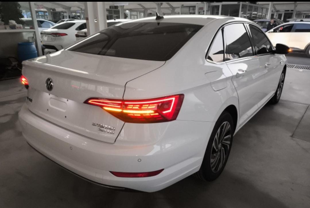 Volkswagen Sagitar 280TSI DSG Flyover Edition