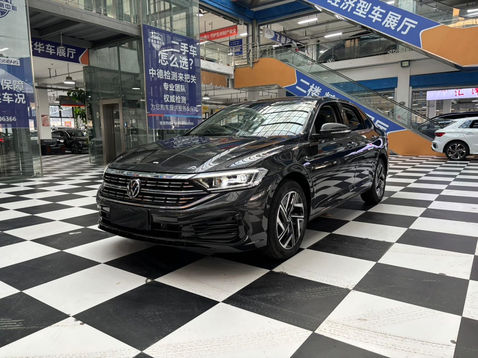 Volkswagen Sagitar 280TSI DSG