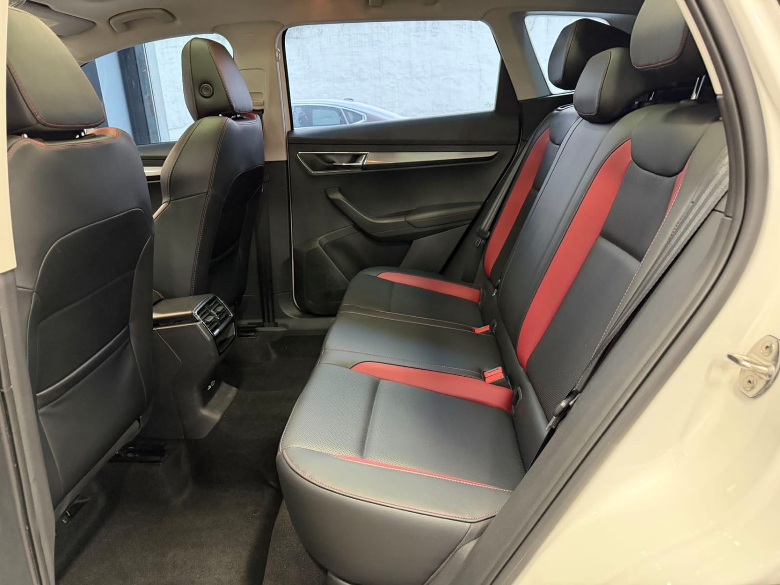 Skoda Karoq 1.4 TSI280 Deluxe Edition