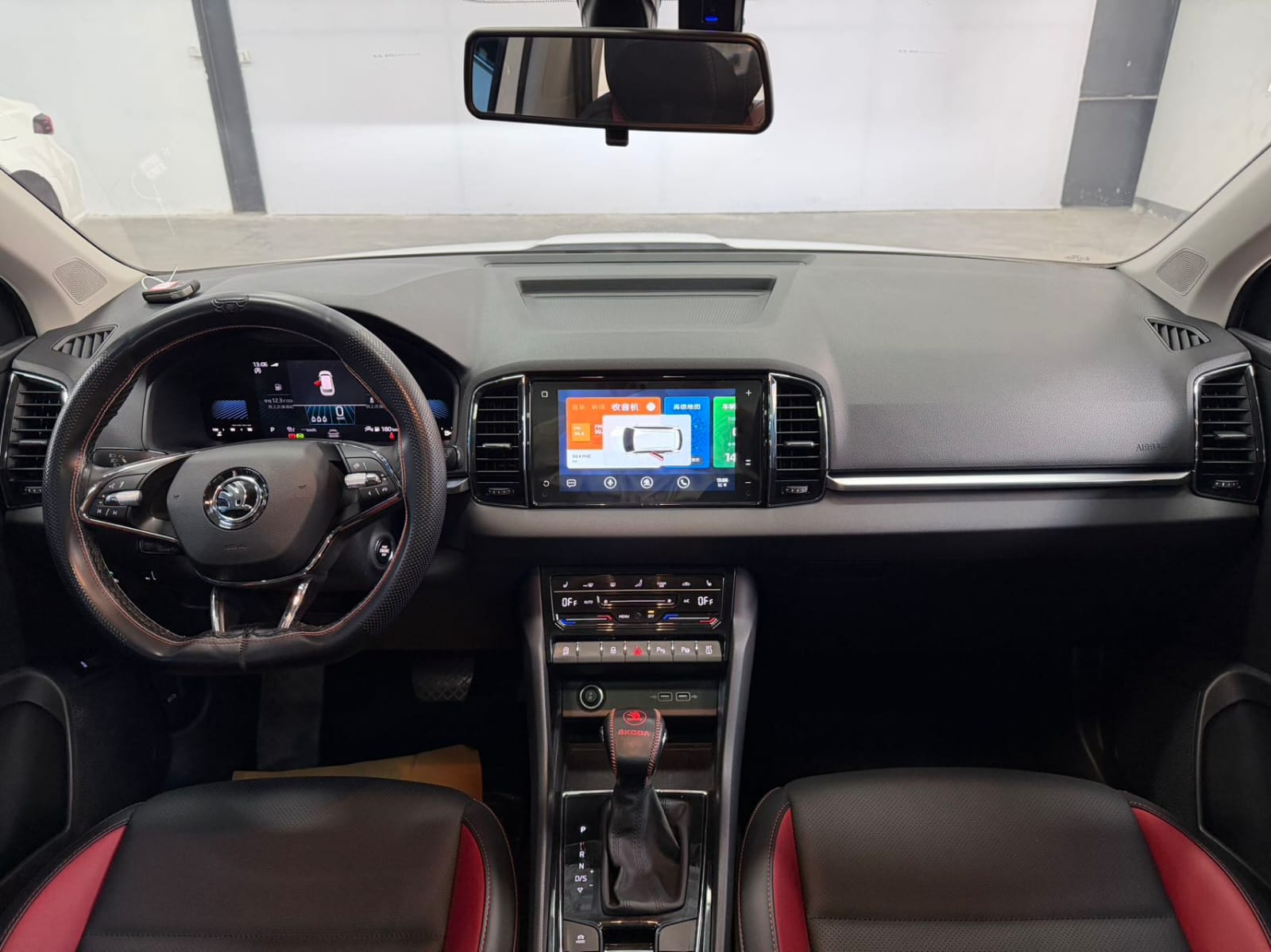 Skoda Karoq 1.4 TSI280 Deluxe Edition