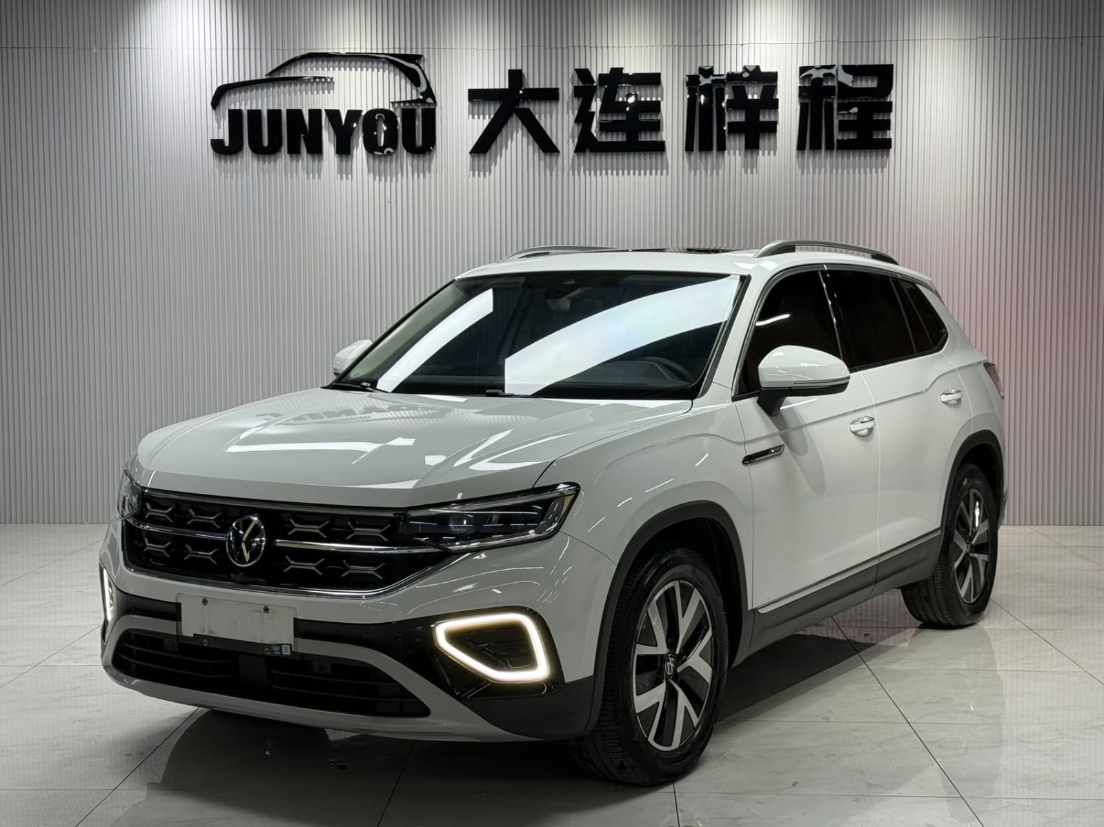 Volkswagen Tayron 280TSI Deluxe PLUS Premium Edition