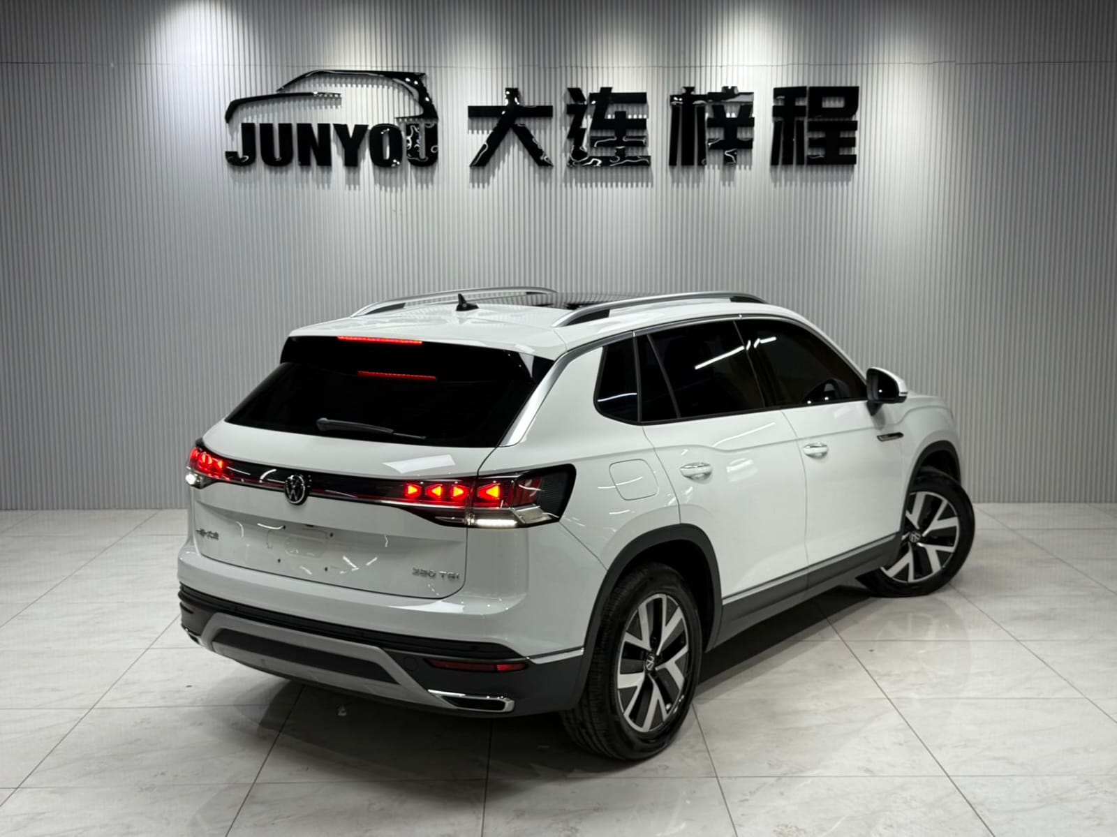 Volkswagen Tayron 280TSI Deluxe PLUS Premium Edition