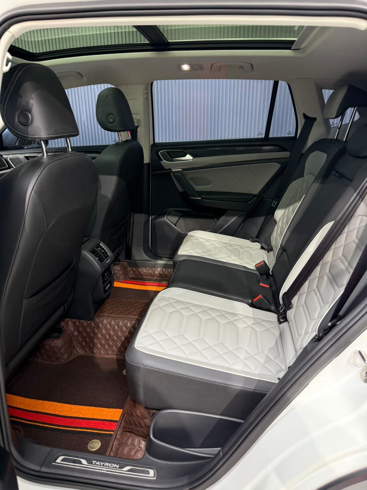 Volkswagen Tayron 280TSI Deluxe PLUS Premium Edition