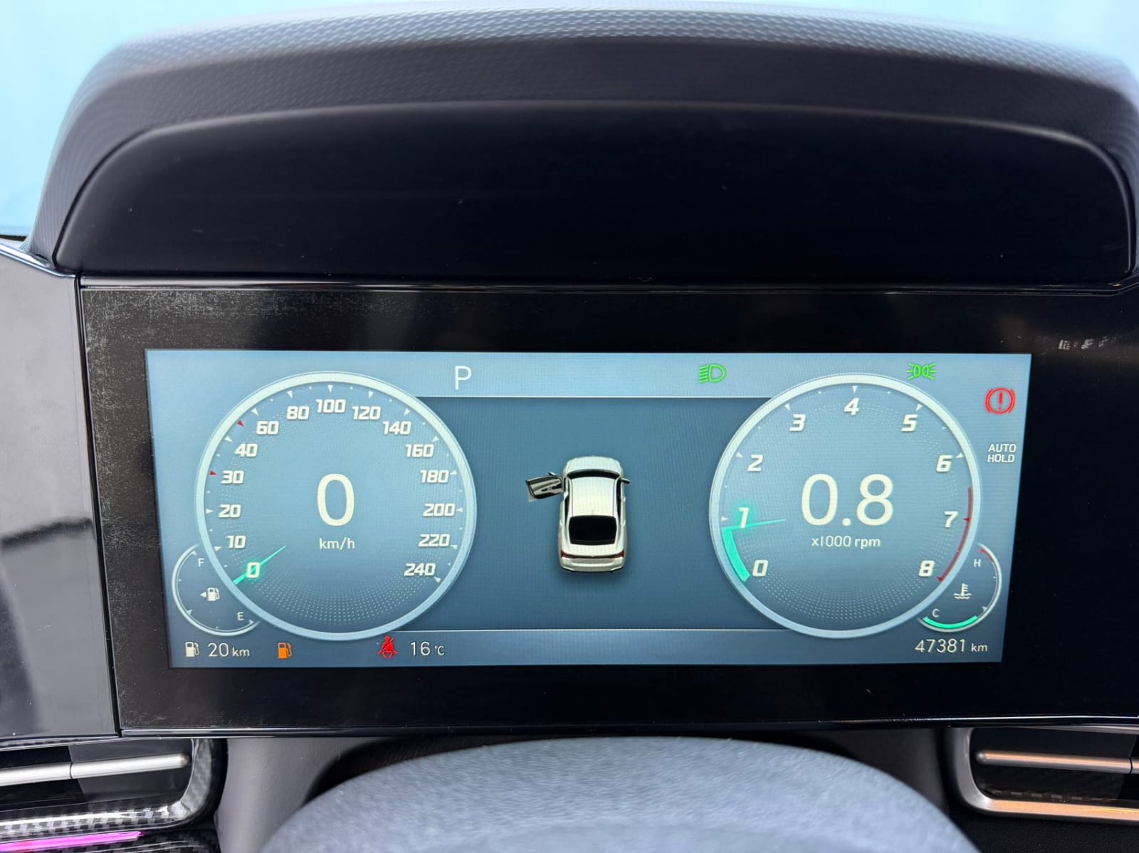 Hyundai Elantra 1.5L CVT LUX Premium Edition