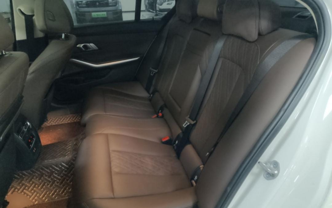 BMW 3 Series 320Li M Sport Suite