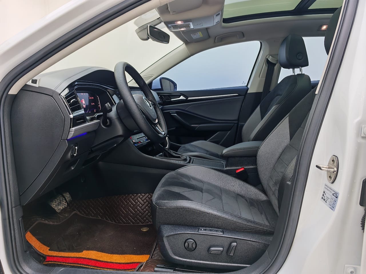 Volkswagen Sagitar 280TSI DSG Excellence Edition