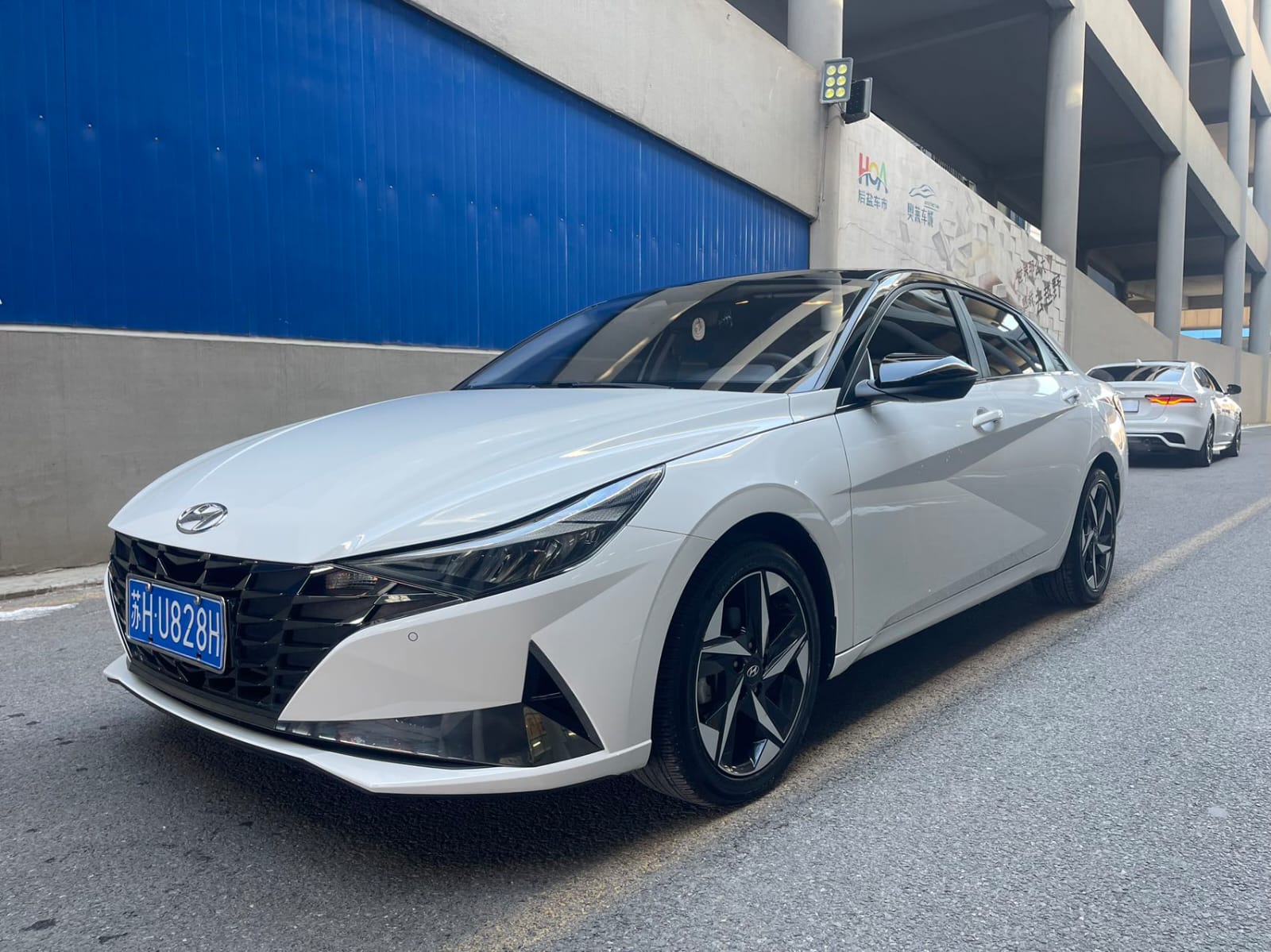 Hyundai Elantra 1.5L Premium Edition