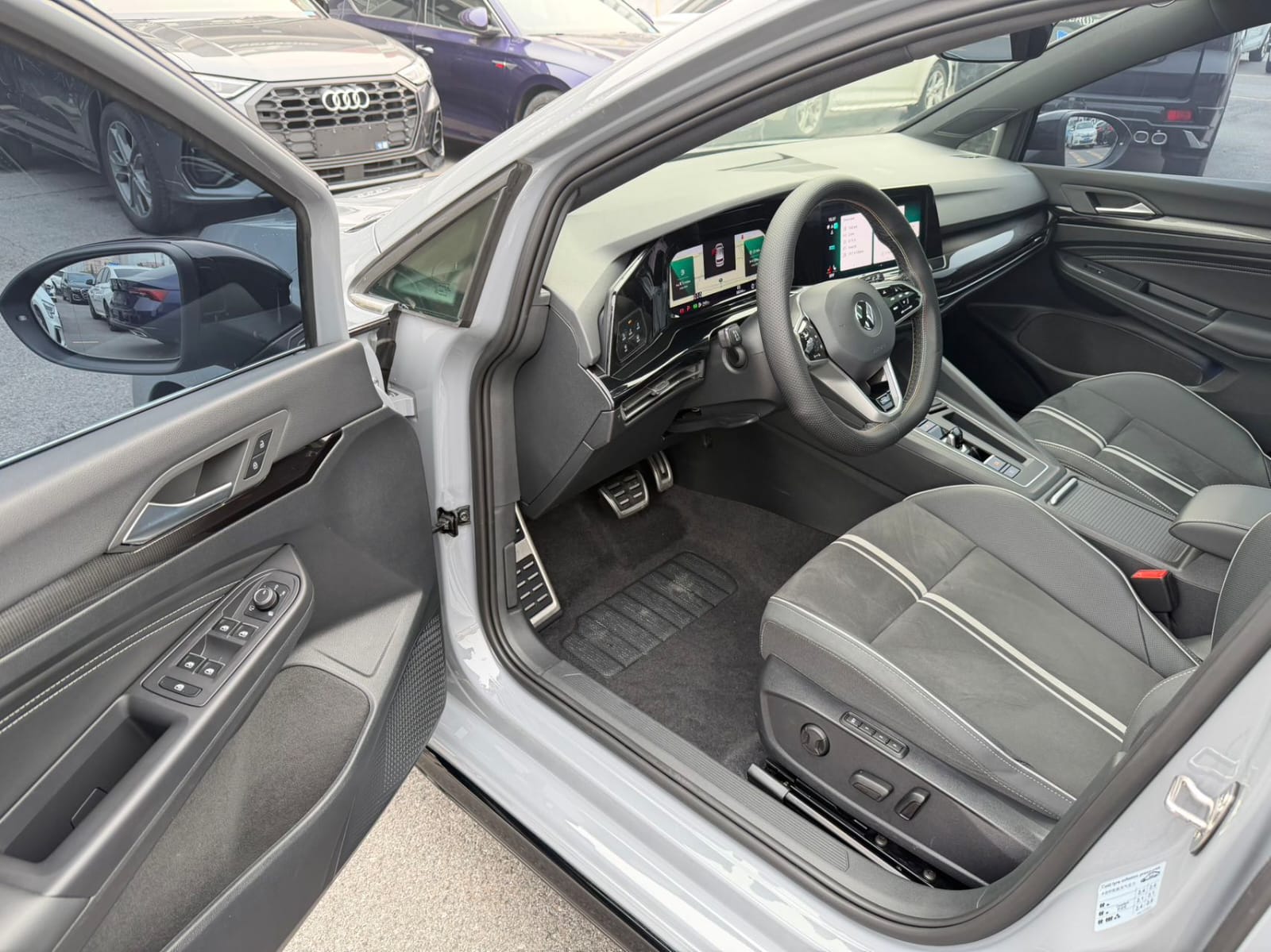 Volkswagen Golf 280TSI DSG R-Line