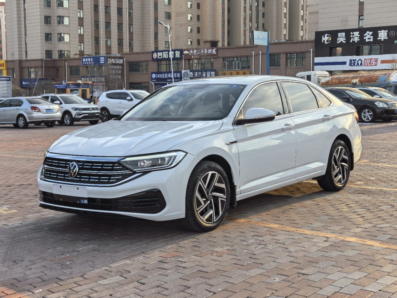 Volkswagen Sagitar 280TSI DSG Oversight Lite Edition